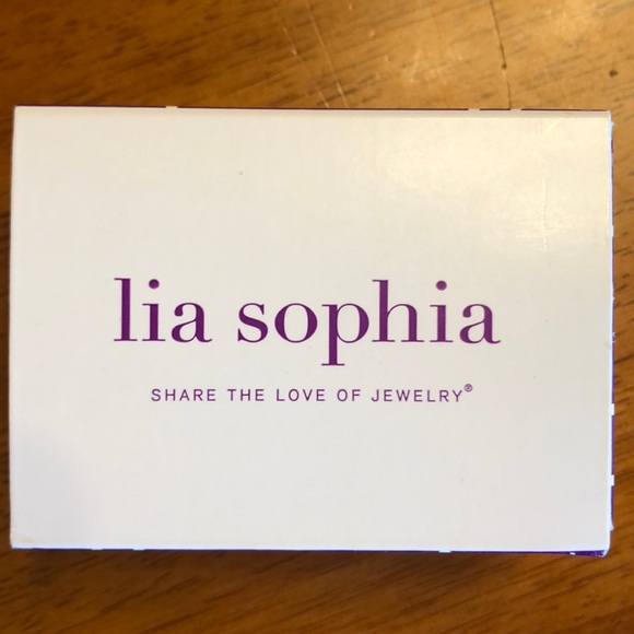 Lia Sophia ring Size 8 - Picture 7 of 7